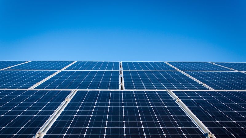 Centrale photovoltaïque et stockage d’énergie